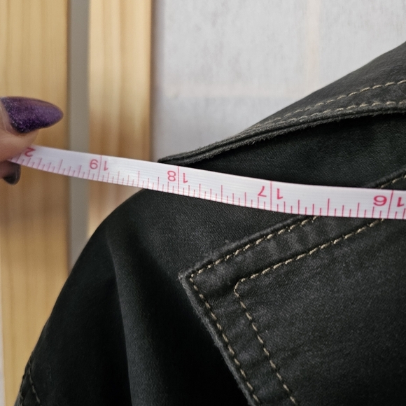 Zara Cropped Waxed Trench Coat - Picture 6 of 9